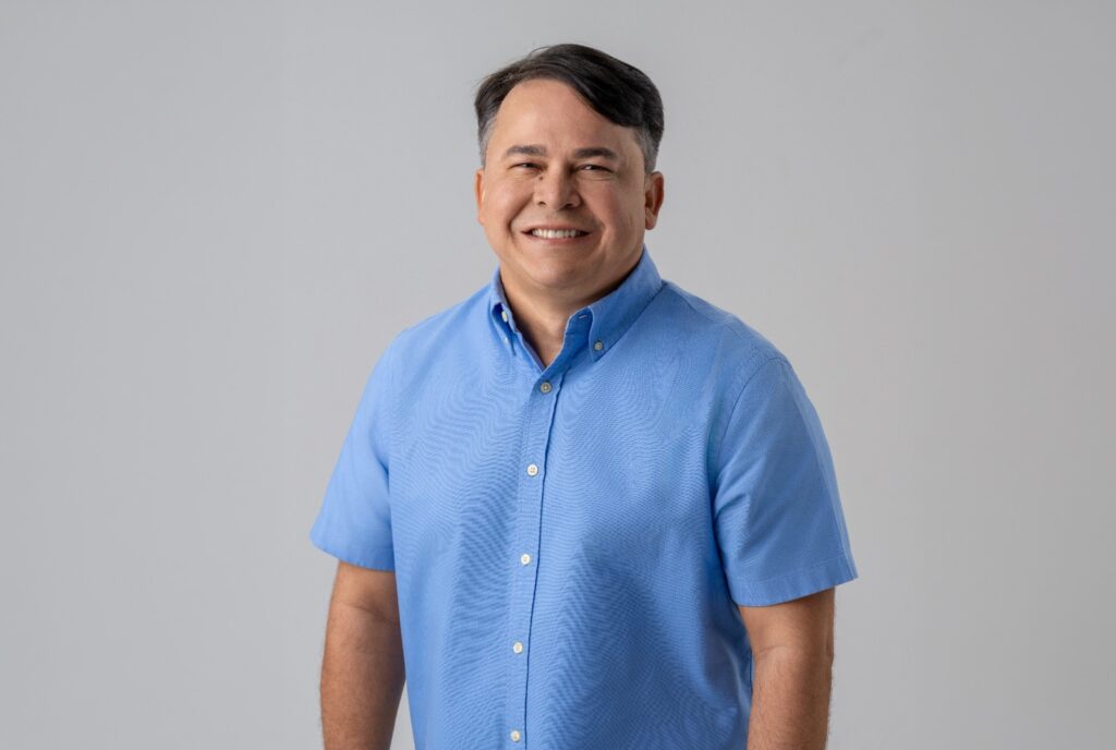 Keitton Batista durante campanha eleitoral como candidato a deputado estadual pelo Agir