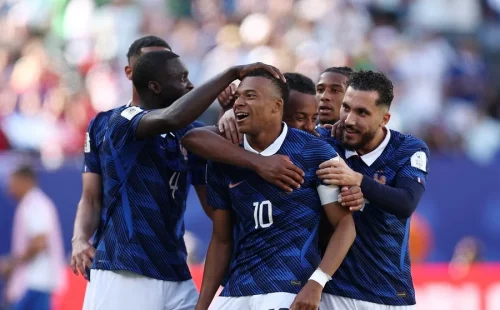 CHARLY TRIBALLEAU / AFP / CP