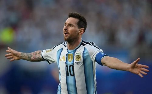 Messi comemora gol em Argentina x Argélia na estreia da Copa do Mundo (Foto: Roberto Schmidt/AFP)