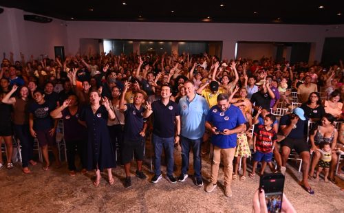 Jender Lobato participa de encontro com mais de 1,5 mil apoiadores durante campanha eleitoral em Manaus.
